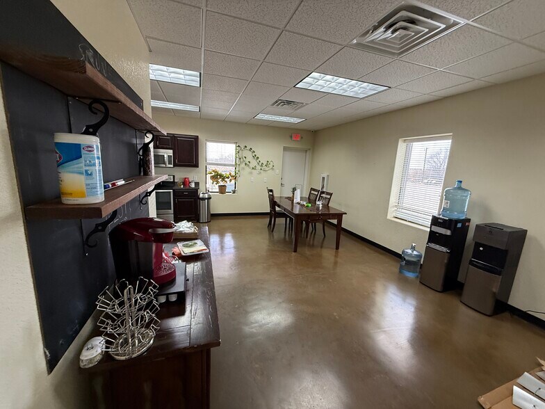 More Photos Of 1207 NW Mustang Dr, Andrews Warehouse For Sale