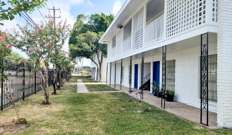 More Photos Of 4742 Yale St, Houston Apartments For Sale