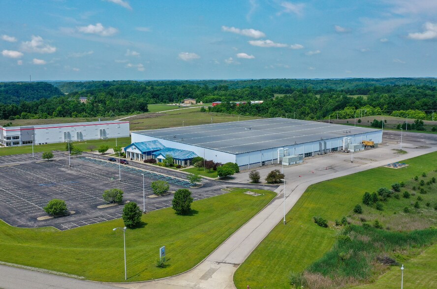 Primary Photo Of 826 Eastpark Dr, Grayson Telecom Hotel Data Hosting For Sale