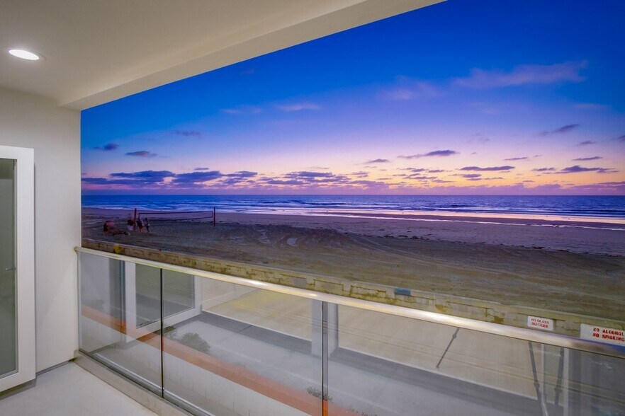 More Photos Of 3449 Ocean Front Walk, San Diego Apartments For Sale