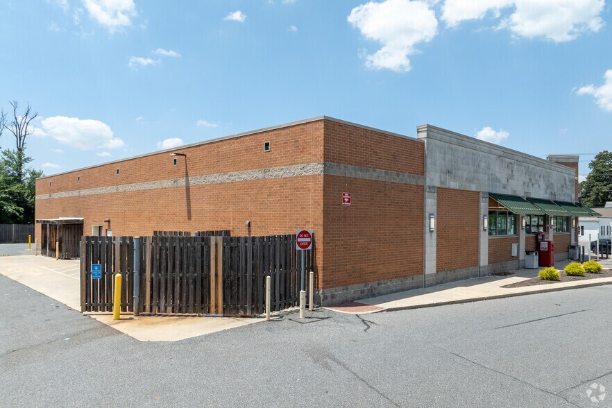 More Photos Of 6 S Marlyn Ave, Essex General Retail For Sale