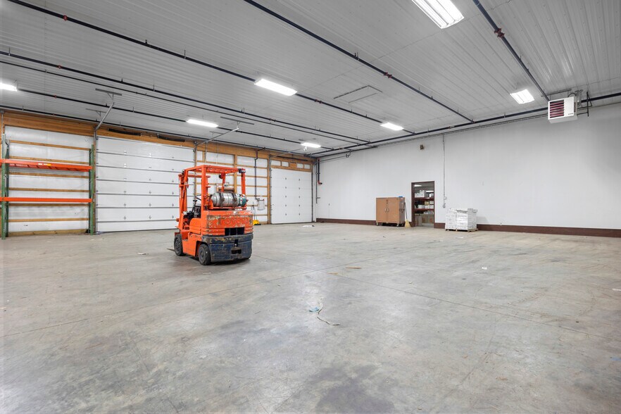 More Photos Of 1050 Sunnyside Rd, Vermilion Warehouse For Sale