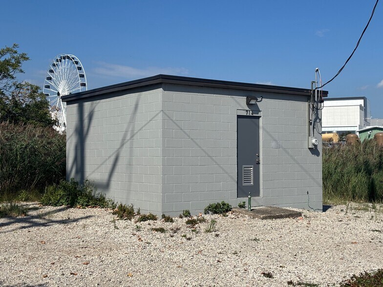 More Photos Of 714 Paterson Ave, East Rutherford Specialty For Lease