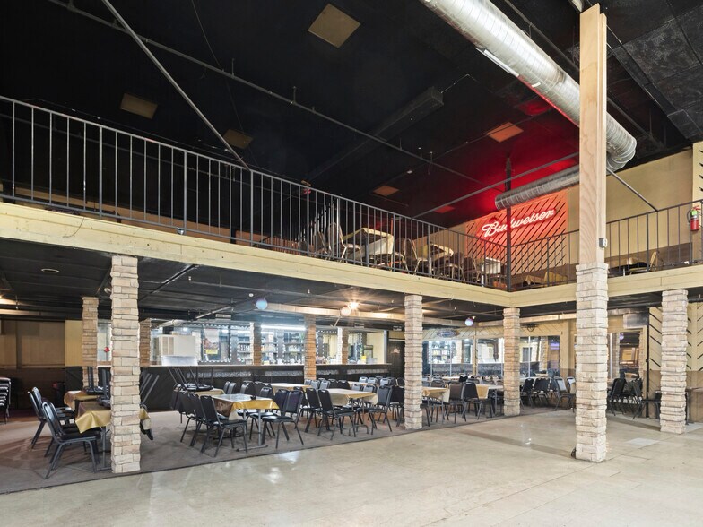 More Photos Of 1508 SE 25th St, Oklahoma City Bar For Sale