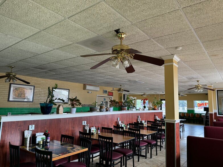 More Photos Of 315 N Bell Blvd, Cedar Park Restaurant For Lease