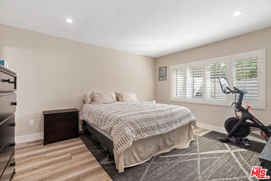 More Photos Of 5044 W Slauson Ave, Los Angeles Apartments For Sale