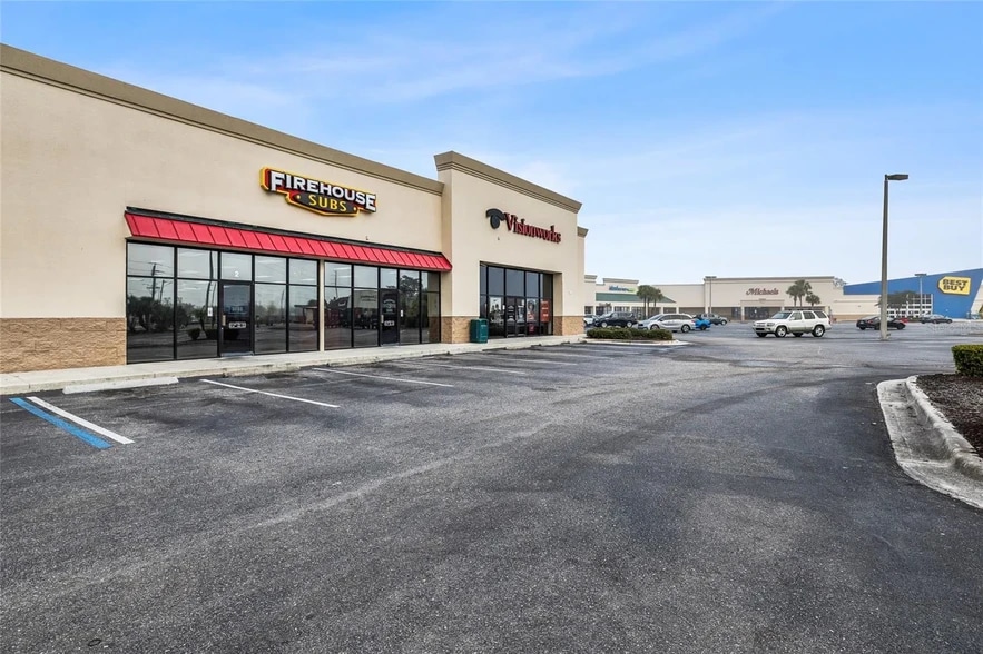 More Photos Of 18500 Veterans Blvd, Port Charlotte General Retail For Sale