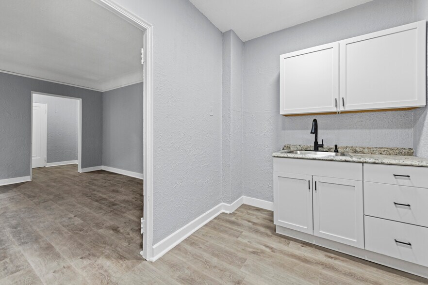 More Photos Of 3205 Kendall St, Detroit Apartments For Sale