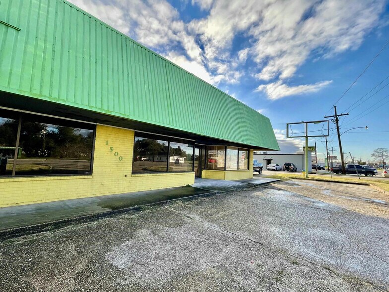 More Photos Of 1500 E Tunnel Blvd, Houma Office For Sale