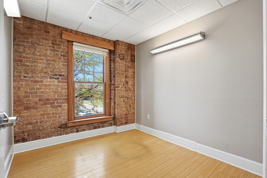 More Photos Of 1200 W Magnolia Ave, Fort Worth Office For Lease