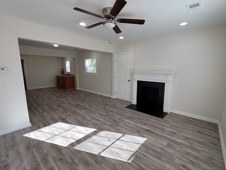 More Photos Of 1337 Cleveland Ave, Atlanta Loft Creative Space For Lease