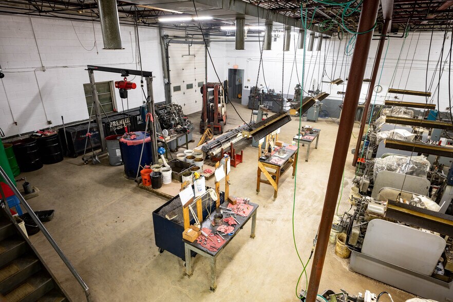 More Photos Of 170 Bennington Dr, Rochester Manufacturing For Lease
