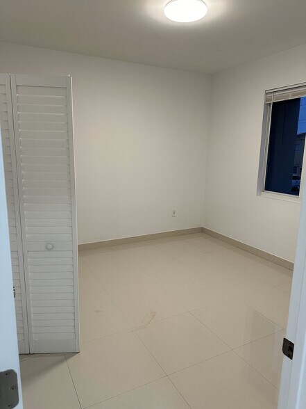 More Photos Of 620 W 29th St, Hialeah Apartments For Sale