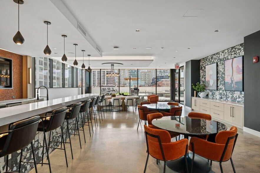 More Photos Of 808 N Cleveland Ave, Chicago Apartments For Lease