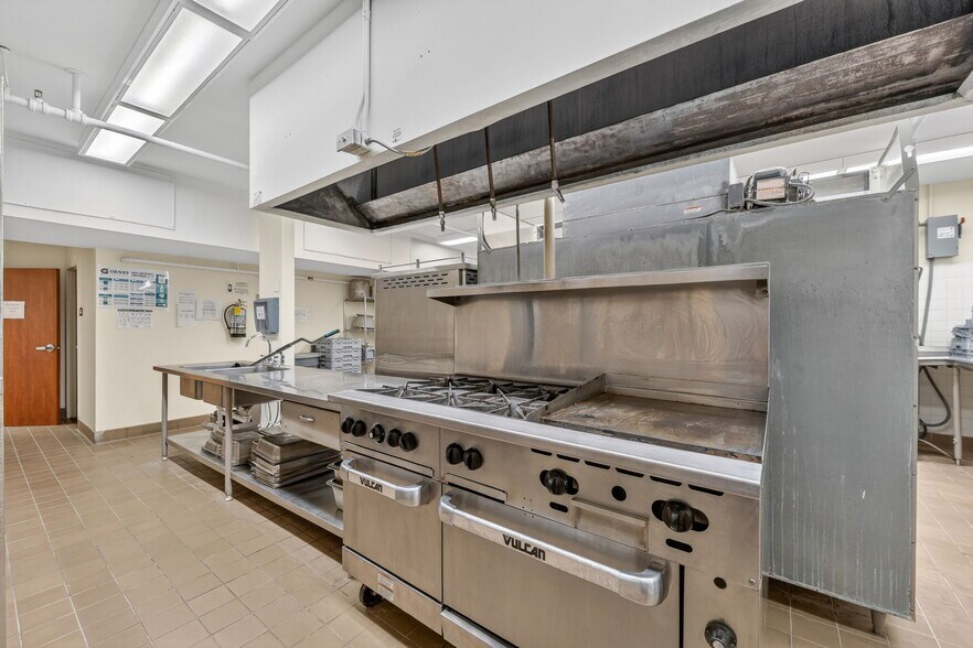 More Photos Of 106 Hospital Dr, Smithville Assisted Living For Sale