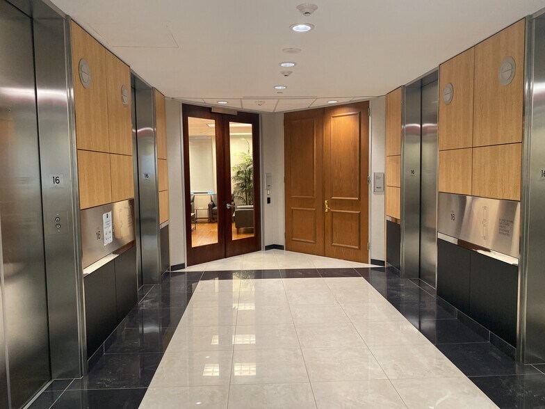 More Photos Of 820 Gessner Rd, Houston Office For Lease