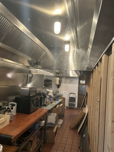 More Photos Of 44 Industrial Way, Norwood Research And Development For Lease