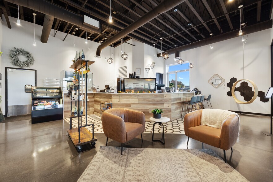 More Photos Of 9425 Sandifur Pky, Pasco Office For Sale