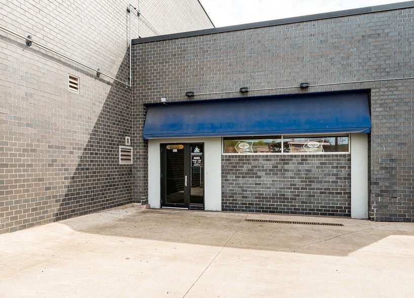 More Photos Of 331 N Central Ave, Duluth Bank For Lease