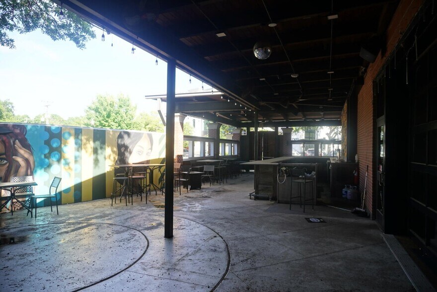 More Photos Of 730-760 Coleman Blvd, Mount Pleasant General Retail For Lease