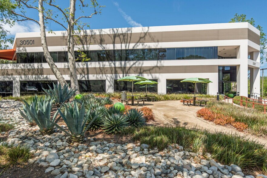 More Photos Of 30501 Agoura Rd, Agoura Hills Office For Lease