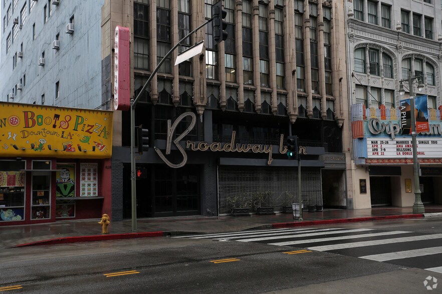 More Photos Of 830-834 S Broadway, Los Angeles Office For Lease