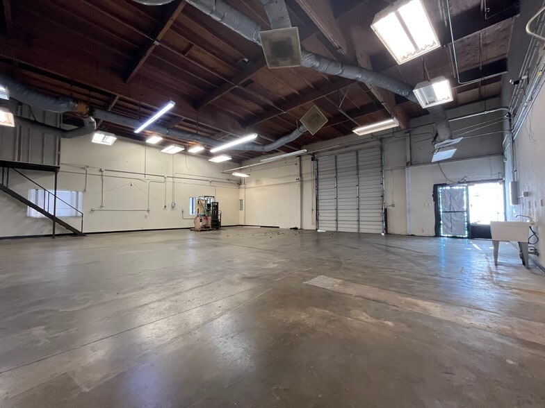Primary Photo Of 21087 Cabot Blvd, Hayward Warehouse For Sale