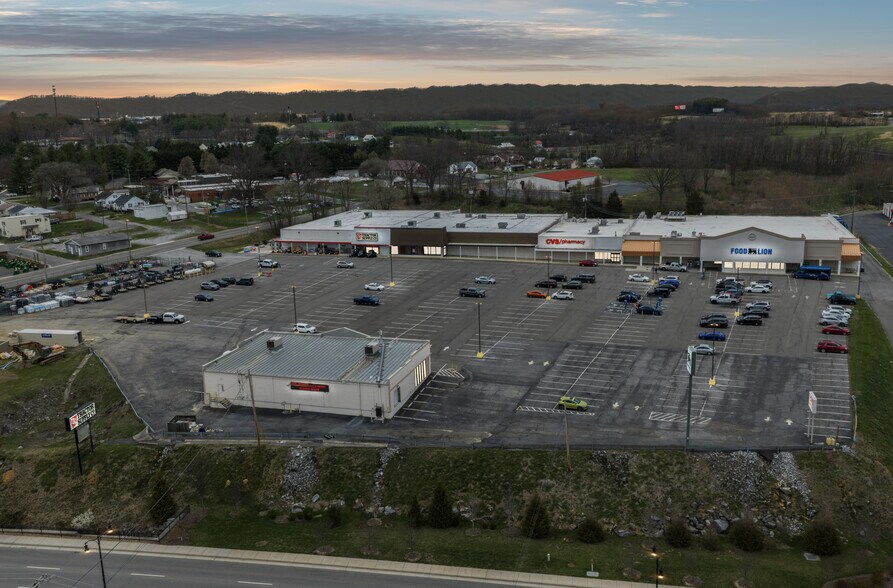 More Photos Of 1380 E Main St, Wytheville Supermarket For Sale