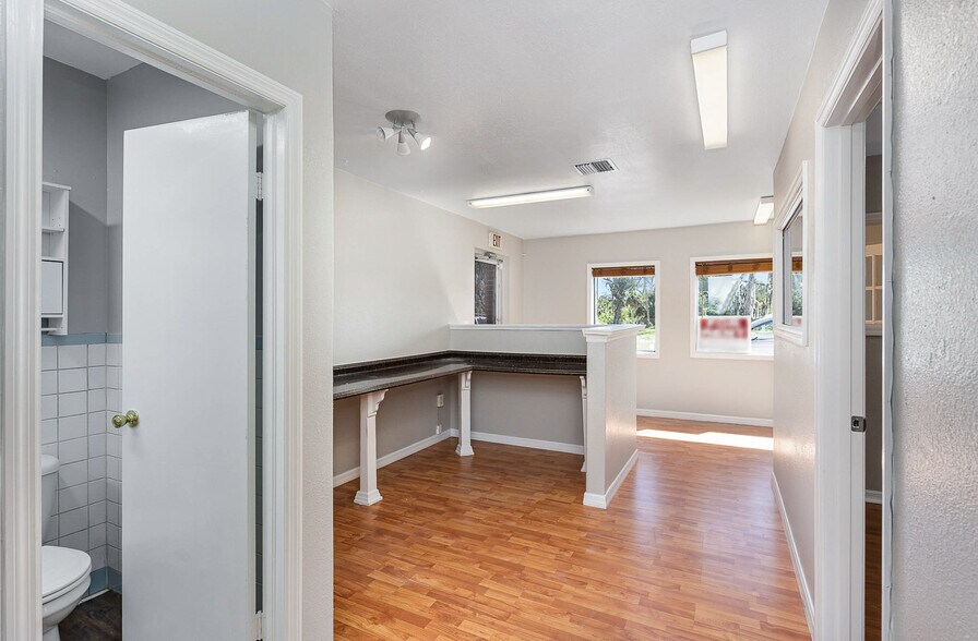 More Photos Of 2901 Palm Bay Rd, Palm Bay General Retail For Lease