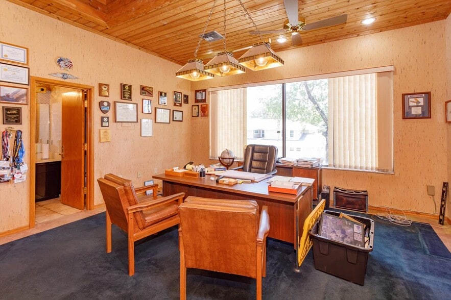 More Photos Of 200 N Thornton Ave, Orlando Office For Sale