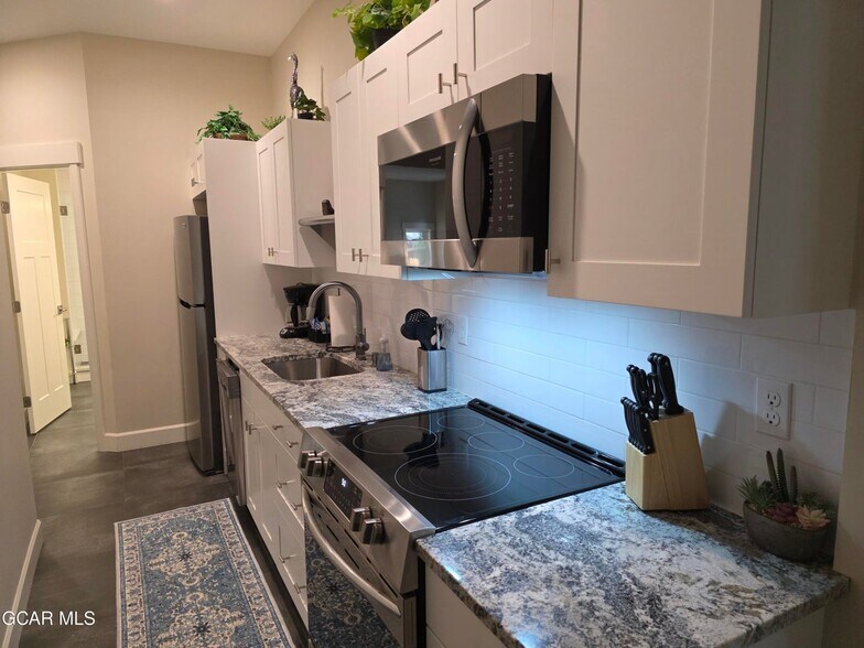 More Photos Of 800 Park Ave, Grand Lake Multifamily For Sale