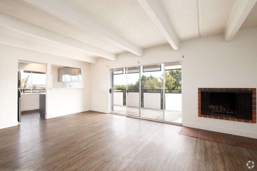 More Photos Of 107 W Cheyenne Rd, Colorado Springs Apartments For Sale