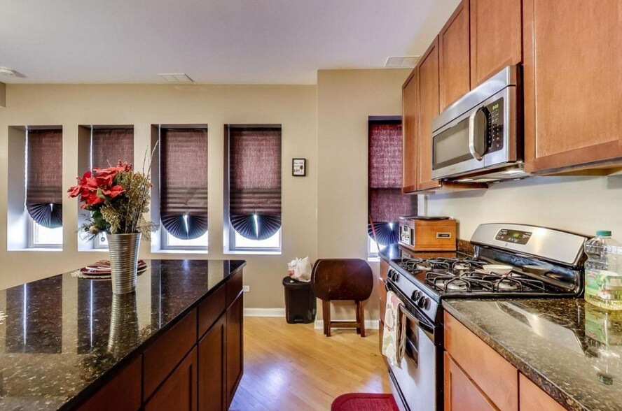 More Photos Of 6700 S Clyde Ave, Chicago Apartments For Sale