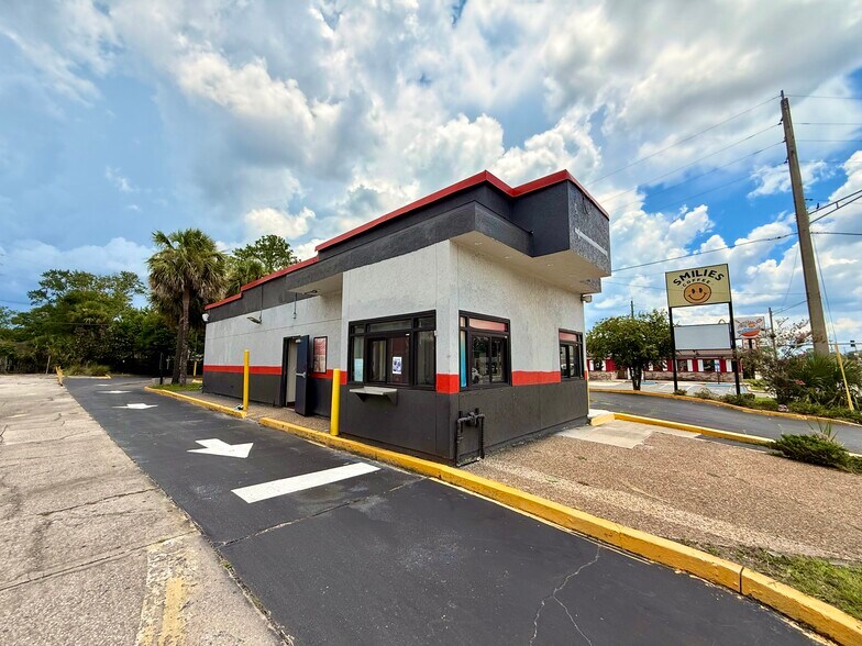 Primary Photo Of 7411 103rd St, Jacksonville Fast Food For Lease