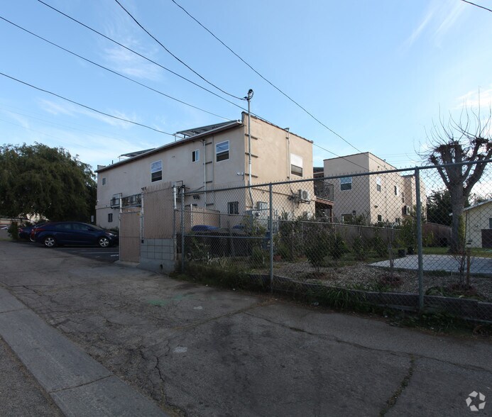 More Photos Of 1181-1185 N Virgil Ave, Los Angeles Apartments For Sale