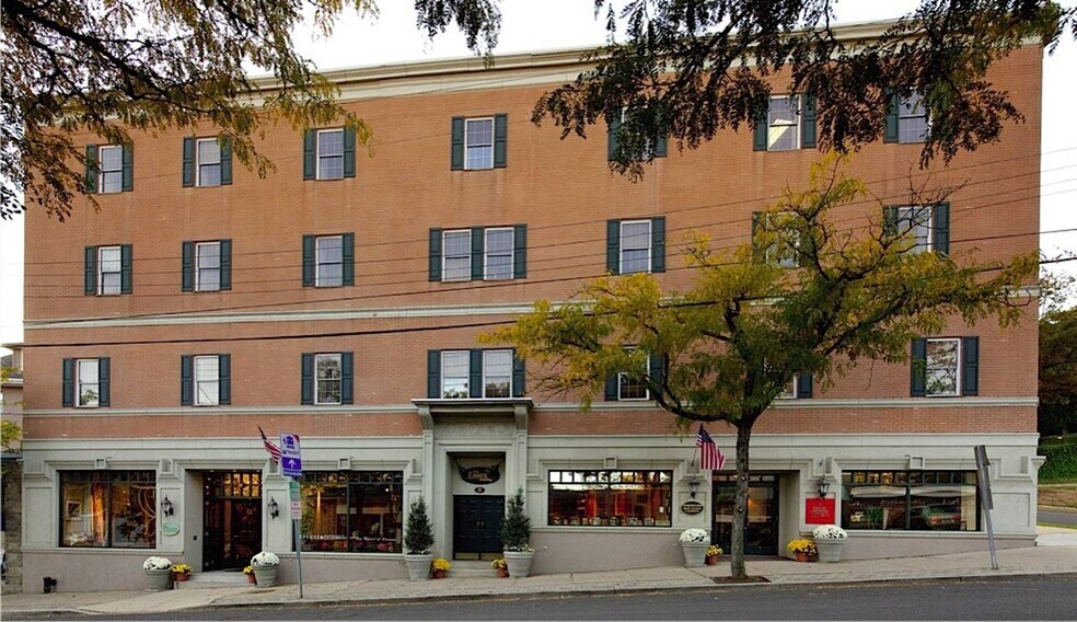 Primary Photo Of 4 Essex Ave, Bernardsville Office For Lease