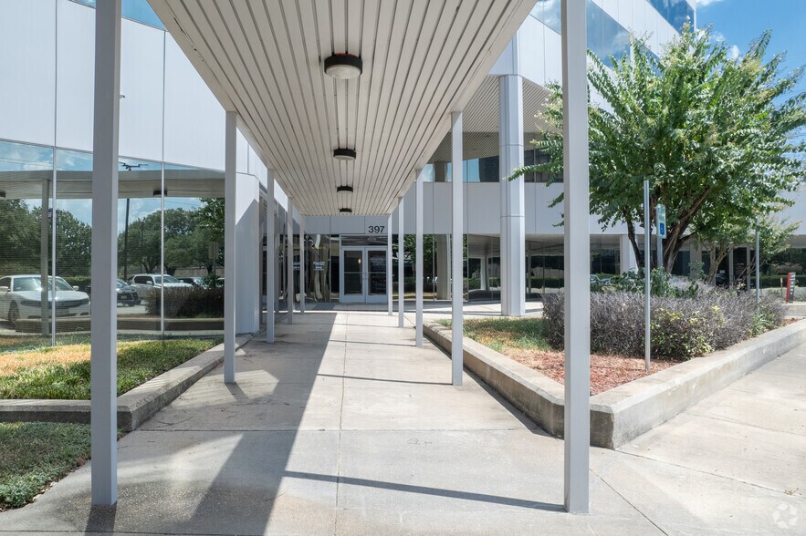 More Photos Of 397 N Sam Houston Pky E, Houston Office For Lease