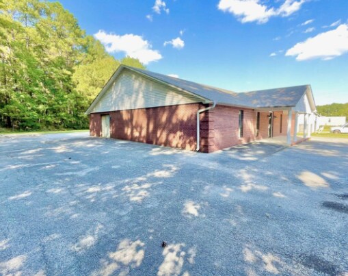 More Photos Of 1250 Bettydale Dr, Iuka Freestanding For Sale