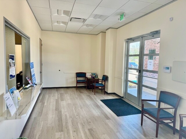 More Photos Of 7103 S Peek Rd, Richmond Medical For Lease