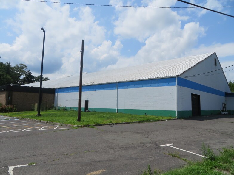 More Photos Of 1235 Rt 23, Wayne Warehouse For Lease