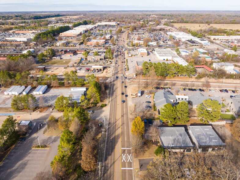 More Photos Of 30 S Byhalia Rd, Collierville Office For Lease