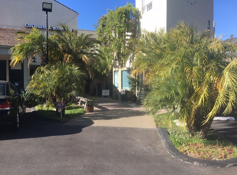 More Photos Of 1515 Palisades Dr, Pacific Palisades Storefront Retail Office For Lease
