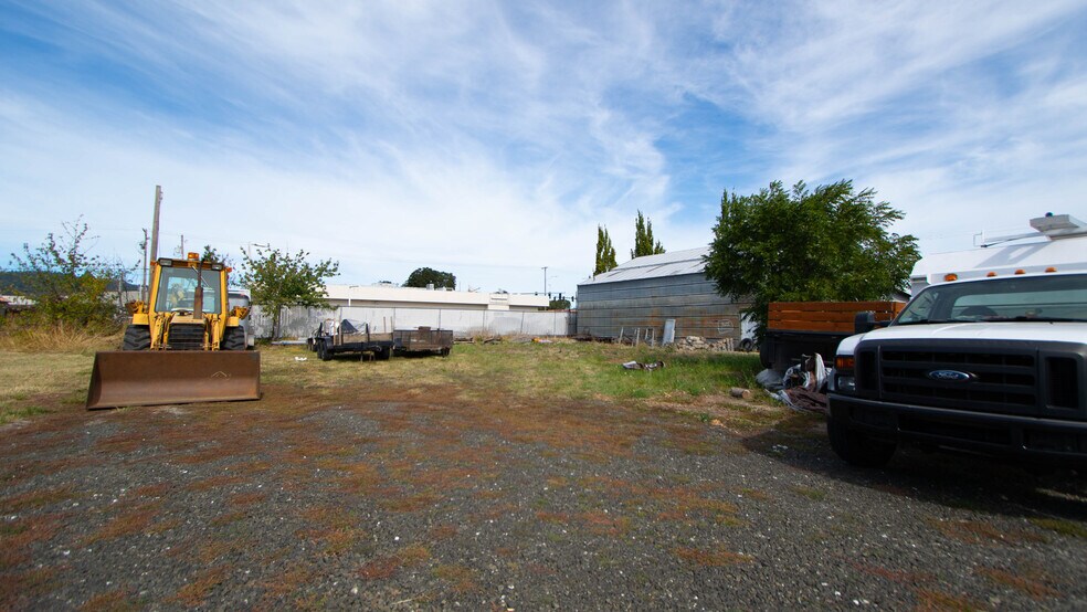 More Photos Of 1811 Applegate St, Philomath Land For Sale