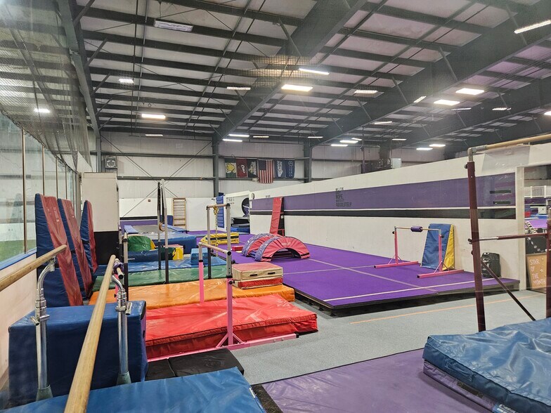 More Photos Of 142 State Route 111, Hampstead Freestanding For Sale