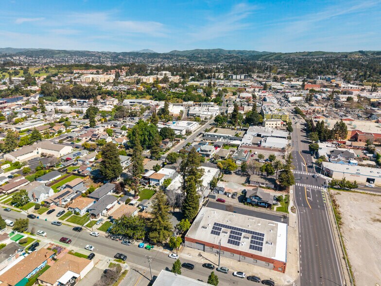 More Photos Of 22427 Montgomery St, Hayward Congregate Senior Housing For Sale