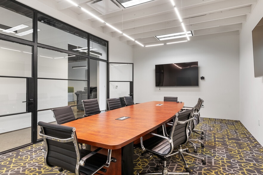 More Photos Of 324 Commons Dr, Birmingham Coworking Space