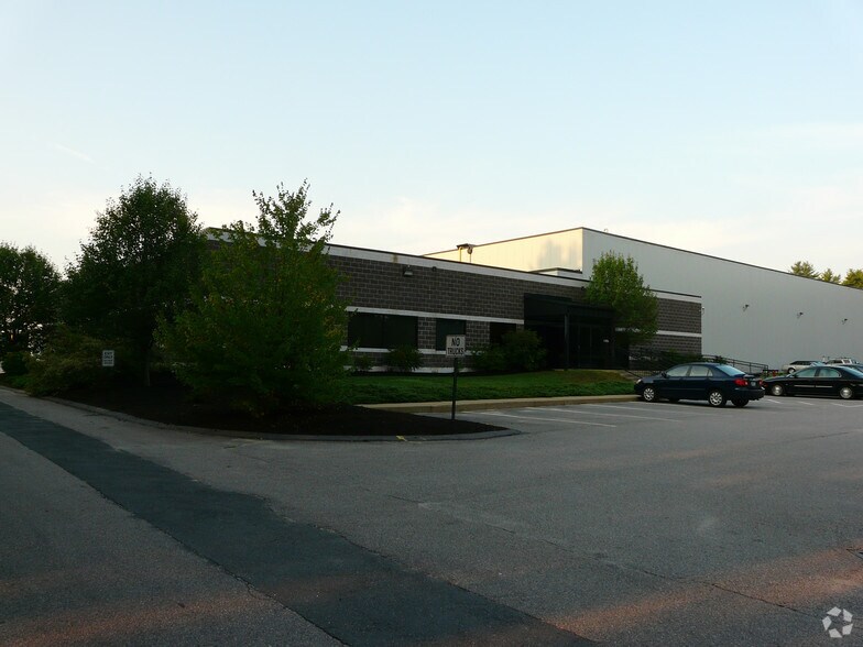 More Photos Of 214 Samuel Barnet Blvd, New Bedford Warehouse For Lease