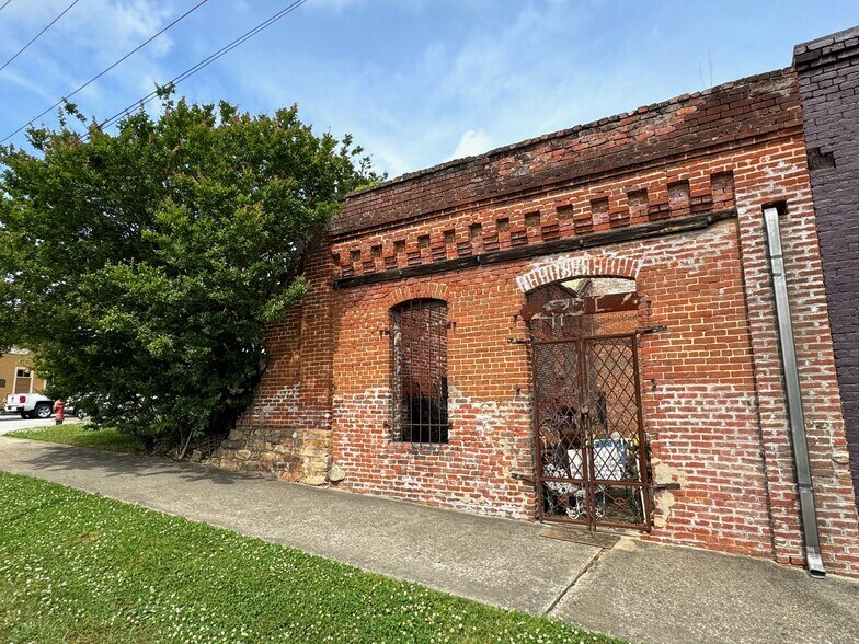 More Photos Of 5504 Main St, Flowery Branch Restaurant For Sale