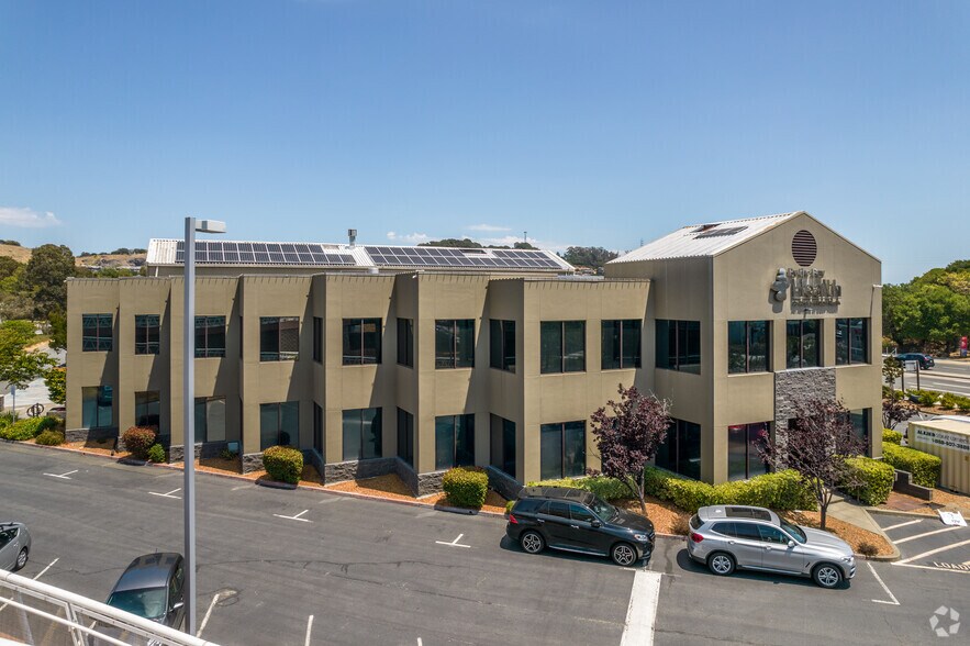 17 E Sir Francis Drake Blvd, Larkspur, CA 94939 Office For Lease