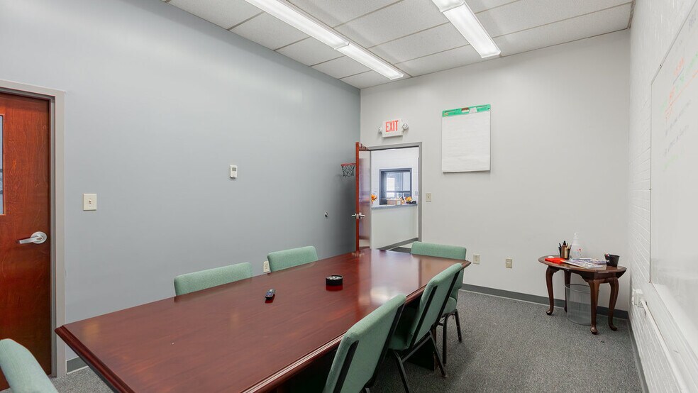 More Photos Of 81 Evick Dr, Franklin Flex For Sale